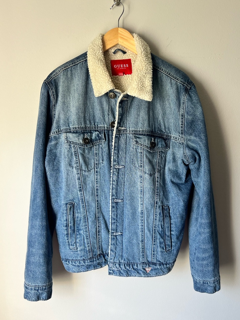 GUESS Light Blue Denim Jacket with Cream Sherpa Collar Size L PRE-OWNED